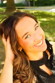 Photographers in the Upper East Region, let's also create the ”Zaare”  (Welcome) Girl. The Akans have ”Akwaaba” and the Ewes have just created the  Woezor(Welcome) Girl. The Frafra'a or Gurune people should