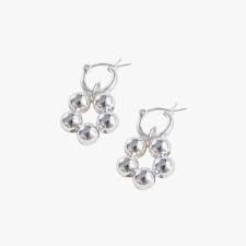 I've spent my professional career working with recognized brands like lauren by ralph lauren, carolee, jones new york, white house black market, guess, the limited, christopher. 41 Black Jewelry Designers To Support Now And Always Vogue