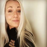 Linda Poulsen's Instagram, Twitter & Facebook