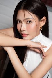 Thúy Diễm 'Trạm cứu hộ trái tim': Tôi buồn cười mỗi lần nghe tin ly hôn  chồng