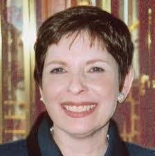 Lilly Jacobson's Instagram, Twitter & Facebook