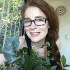 Ivory Lovelace's Instagram, Twitter & Facebook