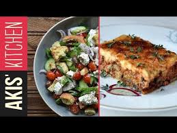 Moussaka By Greek Chef Akis Petretzikis Are You Ready To Try One Of The Most Amazingly Delicious Dis Moussaka Greek Salad Recipe Authentic Greek Salad Recipes