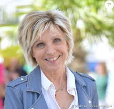 Évelyne dhéliat (born 19 april 1948) is a french weather presenter and former continuity announcer. Evelyne Dheliat Fete Ses 72 Ans Incroyable Photo Souvenir De Son Adolescence Purepeople