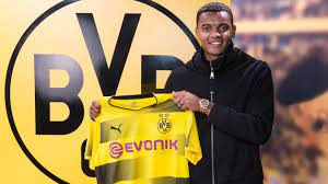 Find the latest manuel akanji news, stats, transfer rumours, photos, titles, clubs, goals scored this season and more. Bundesliga Manuel Akanji 10 Things On Borussia Dortmund S New Swiss International Defender