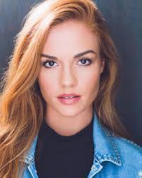 Kathrine Lyons's Instagram, Twitter & Facebook