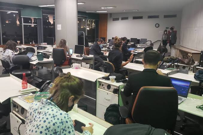 Por refúgio, Lira mantém retirada de jornalistas, mas recua de transferi-los para sala sem janelas - 11/02/2021 - Poder - Folha