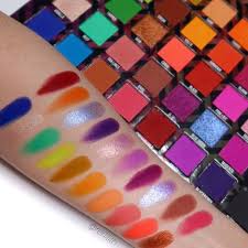 Chit chat grwm | bperfect carnival love tahiti. Bperfect Cosmetics Swatch Heaven Obsessinggg Over The Carnival Iii Love Tahiti Palette 31 Vibrant Mattes 4 Duo Shift Pressed Pigments 3 Metallics