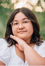 Hello Good Morning, i would like to know what is the minimum hourly rate  for a carer or nanny? I feel i'm not being paid fairly