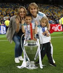 Luka modrić ist ein kroatischer fußballspieler, der seit bei real madrid spielt. Pin Auf Real Madrid