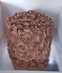 Rose Cake Chocolat Au Lait En 2020 Cake Chocolat Chocolat Au Lait Chocolat