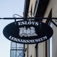 May 05, 2021 · eslövs leksaksmuseum är ett populärt utflyktsmål i skåne för hela familjen. Eslovs Leksaksmuseum Home Facebook