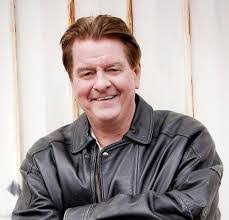 Don Gavin's Instagram, Twitter & Facebook