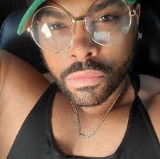 This HEAD KICK 🤯 How shocked were YOU when Holly Holm KO'd Ronda Rousey?!