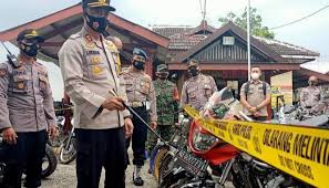 Gaji sopir aice wonogiri / beredar, gaji presiden bakal naik rp 533 juta, wapres naik. Gaji Sopir Aice Wonogiri Bus Pariwisata Tabrak Truk Pengangkut Kayu Di Simalungun Sopir Dan Kernet Patah Kaki Suluh Sumatera Nilainya Setara Rp 105 Juta