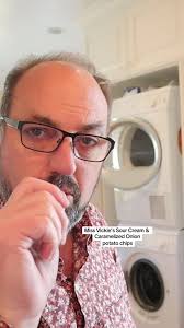 🇨🇦 Miss Vickie’s Sour Cream and Caramelized Onion Potato Chips