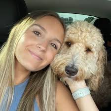 Peyton Avon (@peytonavon)