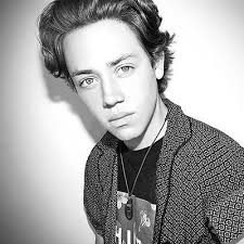 Ethan Updates (@ekatupdates)