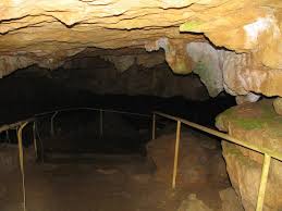 Alla grotta di niaux è dedicato il decimo albo di rahan (il figlio di crao), il celebre fumetto di roger lécureux e andré chéret pubblicato anche in italia negli anni settanta dal settimanale il monello. Immagini Del Mondo Grotte Di Altamira Caverne Spagnole Famose Per Le Pitture Rupestri Del Paleolitico Superiore Raffiguranti Mammiferi Selvatici E Mani Umane