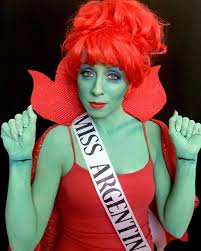 As she says to those afterlife victims: 14 Diy Beetlejuice Miss Argentina Costume Ideas Miss Argentina Costume Beetlejuice Costume Miss Argentina Beetlejuice