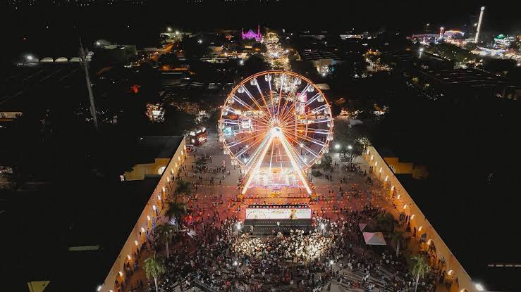 El gobernador #JoaquínDíazMena anunció la Feria Yucatán Xmatkuil 2026 y el  XXII Congreso Mundial Brahman, que reunirá a representantes ganaderos de  más de 30 países y prevé una derrama económica de en