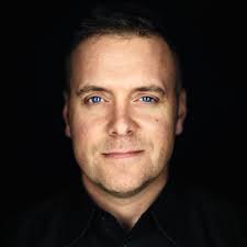 Why salespeople should pay bonuses