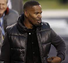 Jamie Foxx Donning A Typical Black Puffer Vest Black Puffer Vest Black Puffer Quilted Vest