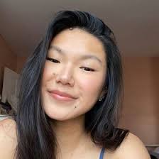 Leah Erb's Instagram, Twitter & Facebook