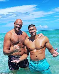 They were dating for 5 years after getting. Tyson Fury S Pregnant Wife Paris Removes Her Wedding Ring Before Covering Her Finger With An Emoji Todayuknews