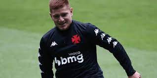 ● leonardo el colo gil es un futbolista argentino de 28 años que se desempeña como volante en rosario central. Colo Colo Leonardo Gil Already Has A Date To Train At El Cacique Football24 News English