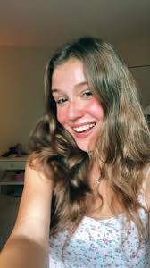 Marissa Howe's Instagram, Twitter & Facebook