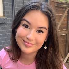 bella boo (@isabellseashell)