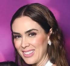 Jacky Bracamontes