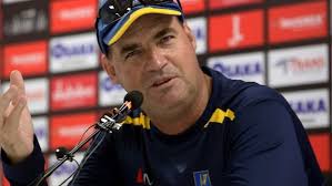 Watch: Sri Lanka coach Mickey Arthur, captain Dasun Shanaka caught in  heated argument after losing to India in 2nd ODI