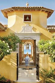 Price and stock could change after publish date, and we may make money from these links. Colors That Compliment Yellow Wow 1 Day Painting