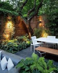 70 Perfect Backyard Small Garden Design Ideas Feryhan Com Garden Gardenideas Garde Courtyard Gardens Design Townhouse Garden Small Backyard Landscaping