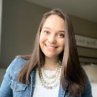 Janine Howe's Instagram, Twitter & Facebook