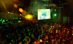 Speakeasies, cocktail bars, basement bars, rooftop bars, hotel bars, the list after much deliberation we've come up with our recommended list for the top 10 bars in london, these places will charm you and keep you coming. 9qgnuhn9krnyfm