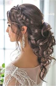 Choosing a new hairstyle doesn't have to be difficult. Bridal Hairstyles For Strapless Dress Hochzeitsfrisuren Bridal Dress Hairstyles Strapless Weddinghai Wedding Hair Half Hair Styles Short Hair Styles Easy