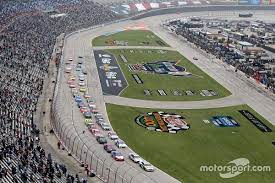 The track drying process was begun but rain started to fall again around one hour after the originally scheduled start time. Texas Nascar Cup Race Postponed Yet Again