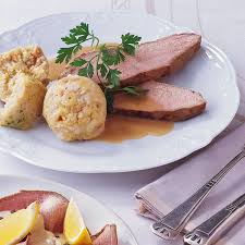 Kalbsbraten Mit Semmelknodeln Rezept Kalbsbraten Fleisch Gerichte Lebensmittel Essen