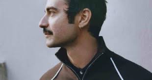 Madonna da Fazio, le mimose e il bacio lesbo con Biancaneve