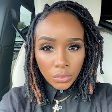 Who said shoulder length locs cant be pulled up?? Im loving this pineapple  look