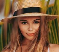 Olivia Jade Age, Youtube, Parents, College, USC, Boyfriend, Dating, Wiki