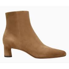 Johnathon Kane from Sydney's closet.This is not in the stores yet.Size20w