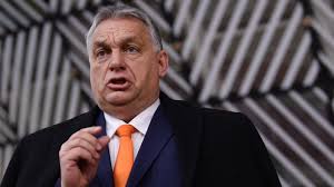 He supports the orban government, and agrees with me about how totally biased and distorting the news media are, based on the kinds of things that middle and upper middle class reporters care. Orban Wirft Weber Beleidigung Des Ungarischen Volkes Vor Politik Sz De