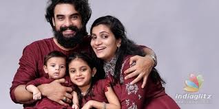 In Pics Tovino Thomas And Wife Lidiya Celebrate Their 6th Wedding Anniversary Malayalam News Indiaglitz Com See more of tovino thomas on facebook. tovino thomas and wife lidiya celebrate