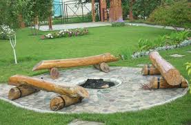 Feuerstelle Bauen Eine Idee Fur Genussvolle Gartenstunden Feuerstelle Garten Gartengestaltung Hintergarten