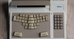 We have got 6 pics about clavier dactylo discours macron images, photos, pictures, backgrounds, and more. Un Cout Non Negligeable