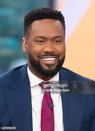 21 Photos & High Res Pictures